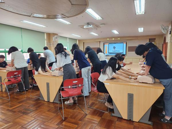 교직원 심폐소생술 및 응급처치 교육 실시